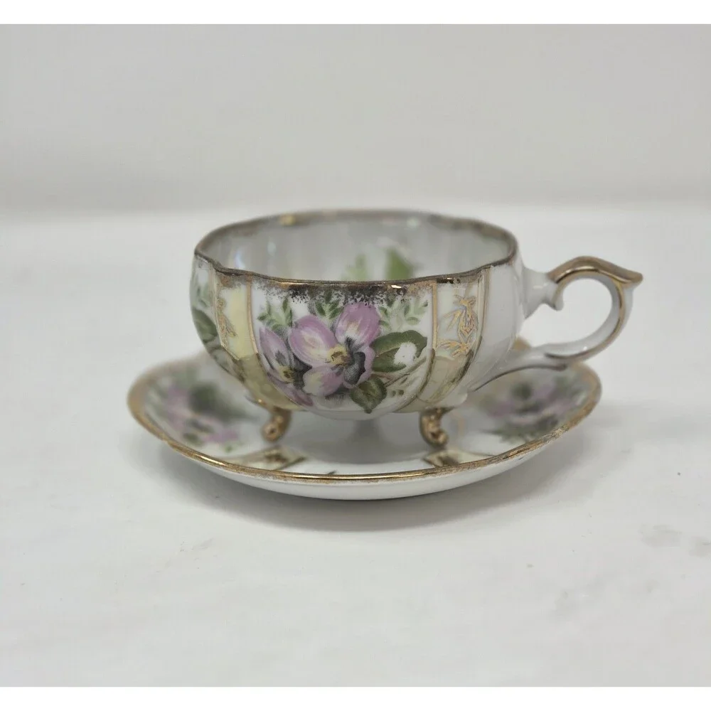 Diamond Fine China Korea Footed Trinket Box Lusterware Lavender‎ Gold Ruffle Lid